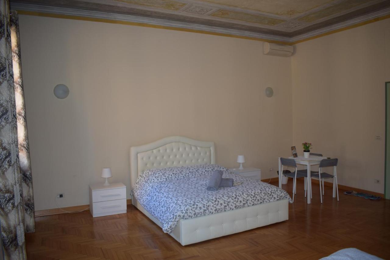 Casa Roma Rooms Падуа Екстериор снимка